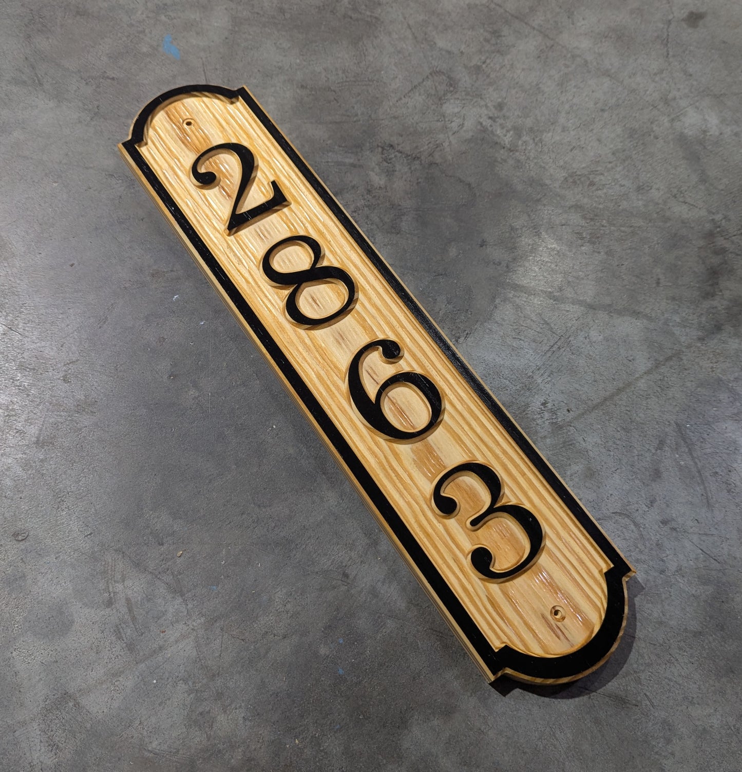 Vertical House Numbers White Pine